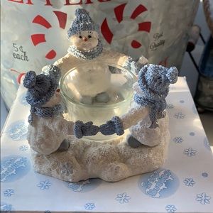 Snow Buddies tealight candle holder